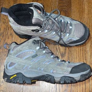 Merrell Moab 2 mid hiking boot